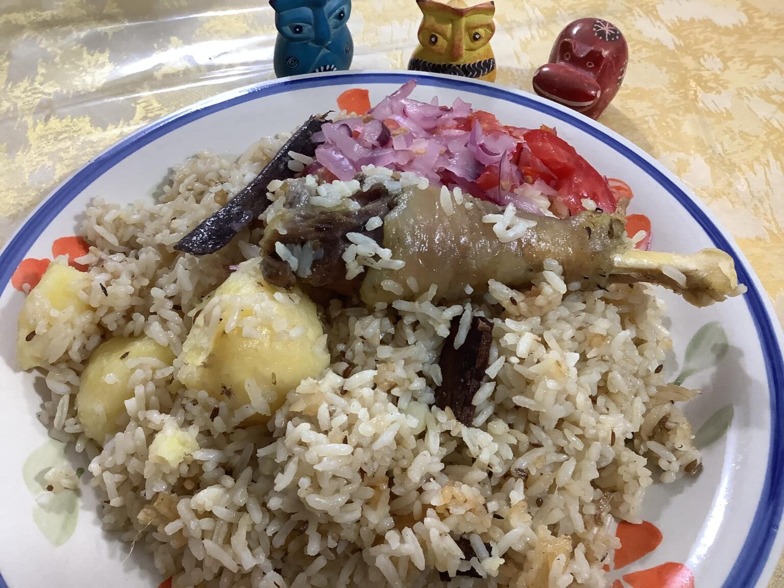 ラマダン2024(断食月)、明けましておめでとう!~感謝を忘れずみんなで食事を シュールなお姫様ケーキにもご注目あれ | アフリカフェ@バラカ